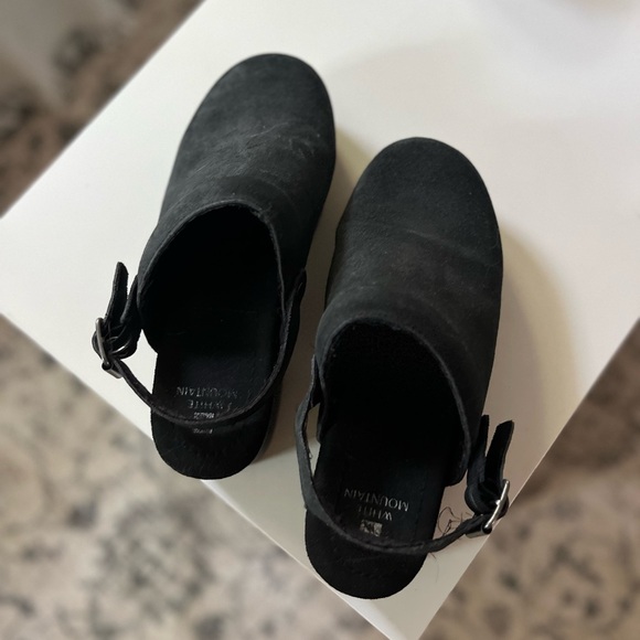 Clogs - Picture 2 of 3